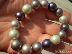 Reduced price, 12 mm shell-pearl silver-grey flexible bracelet