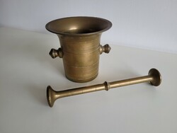 Régi hatalmas 10 es méretű gömb fülű vintage nagy réz mozsár törővel nem használt vitrin állapot