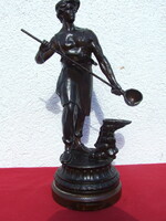 Olvasztár szobor