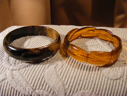 2 retro plastic bracelets