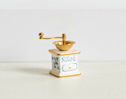 Mini porcelán daráló - kávédaráló babaházi kiegészítő, bababútor, miniatűr