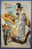 Antik dombornyomott Újévi üdvözlő litho képeslap hölgy aranyos fogat londiner angyalka