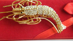 Giant crab brooch with sparkling zirconia stones.