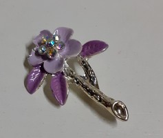 Retro flower brooch in beautiful condition, studded with pink sparkling stones