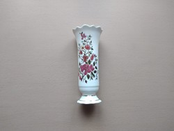 20 cm Zsolnay vase with ruffled edges