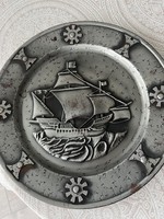 Réz vagy bronz fali tányér szép, nagyméretű  “hajós”