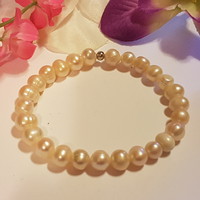 Freshwater pearl bracelet, jewelry of queens.