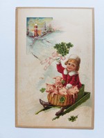Régi újévi képeslap levelezőlap kislány szánkó malacok lóhere