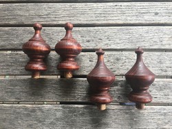 2 Turned furniture ornaments, end closing elements in pairs
