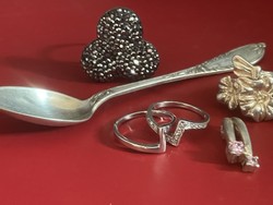 Silver ring and jewelry package