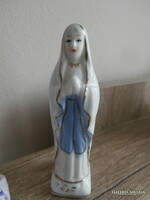 Szűz Mária porcelán kegytárgy