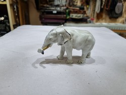 Régi porcelán elefánt