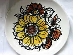 Retro sunflower English biltons in small plate