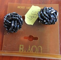 Earrings made of black stones - ear clips