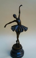 Ballerina bronze statue