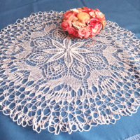 Crocheted lace tablecloth, 50 cm in diameter