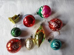 9 mixed Christmas tree decorations from the 1960s and 70s