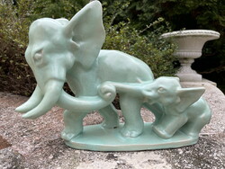 Hops large size pottery: elephants