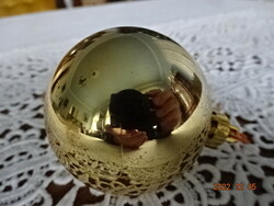 Christmas glass ball, gold color, diameter 4.5 cm. He has!
