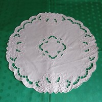 Hand-embroidered tablecloth, centerpiece, 40 cm in diameter