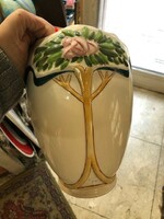 Szecessziós osztrák kerámia váza, 25  cm-es nagyságú.