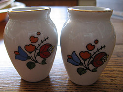 Kalocsa porcelain small vases in pairs