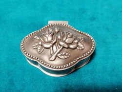Metal jewelry box with rose pattern (585)