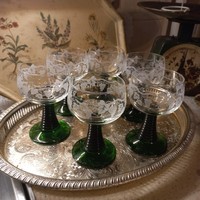 6 quality wine glasses