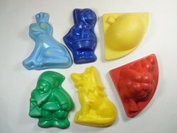 Retro színes műanyag homokozó játék figura homokforma trafikáru -kb. 1970-es évekből