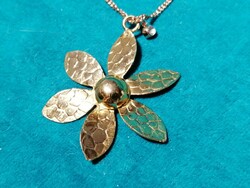 Gold colored flower pendant (609)