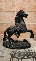 Öntvény ló, íróasztalra, posztamensre, paripa, szobor 22x23 cm