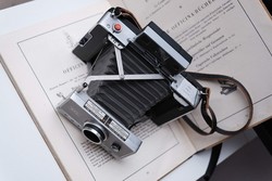 Polaroid 240 land camera camera