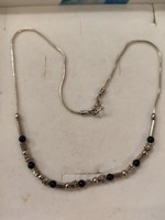 Ezüst nyaklánc-nyakék onix kővel