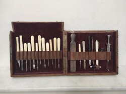 Antik sebész doktor orvosi utazó eszköz készlet szerszám fa dobozában 116