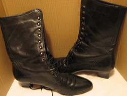 Black gaban khan-khan, can can shoes, boots with scottish lined 39's