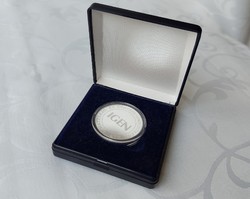 Decision-maker yes - no commemorative medal in gift box, St. Stephen's University