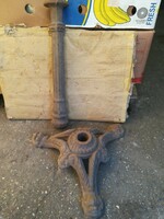 Cast iron table legs