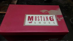 Mustang 40, new sports shoes