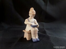 3534- German ceramic little girl - grafenthal carl schneider erben