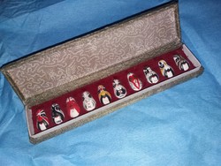 Tradicionális kínai opera maszk miniatűrák díszdobozban asztali polcdísz a képek szerint