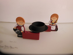 GYERTYATARTÓ -  ALKUKÉPES KARI TRESTAKK - FESTETT FA - 17 x 8 x 7 cm - VINTAGE - NORVÉG  NÉPMŰVÉSZET