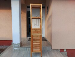 Eladó egy IKEAS rusztikus fiókos polc kemény fából. Bútor szép ,újszerű  állapotú , teljesen fából v