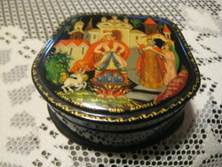 Kínai lakk doboz  , ékszertartó , gyönyörű kézi festés  , 8,5 x 7,5 cm