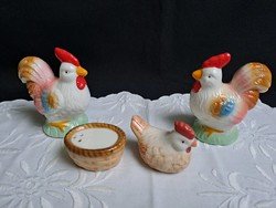 4 db porcelán só-bors szóró: kakasok, tyúkanyó, kosár