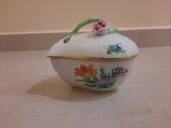 Herendi virágmintás szív alakú porcelán bonbonier