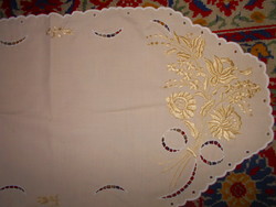 Madera tablecloth with silk embroidery - 75 cm x 35 cm-beautifully executed embroidery