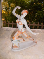 Hollóházi porcelán  SEHEREZÁDÉ kézzel festett vitrin figura-Káldor Aurél terve