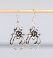 Silver-plated flower earrings 163