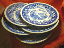 Gyönyörű kék- fehér látképes virágmintás porcelán nagy lapos tányér