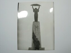 Old photo photo - Citadel Soviet soldier statue Budapest